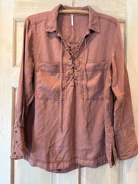 Free People “Under Your Spell” Dusty Pink Lace-up Top Size L